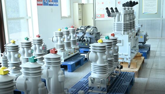 35kV Vakum Ark Söndürmeli ve 20kA Kısa Süreli Dayanım Akımlı Otomatik Devre Kesici