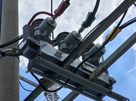 Akıllı Şebeke Sistemleri ekipmanları için Yüksek Voltajlı Kondensatör Güç kaynağı -6W/10W/15W/18W